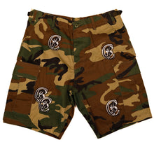 Load image into Gallery viewer, Christophers Mens Camo Cargo Shorts
